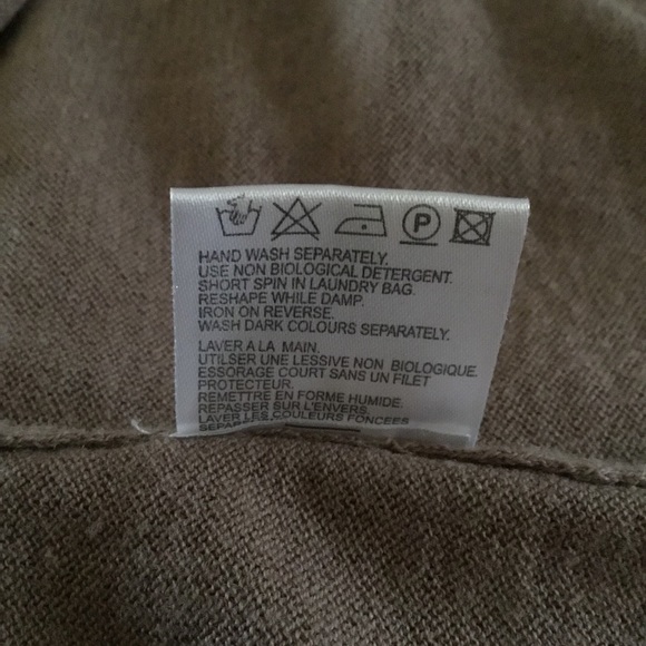 Beautiful silk blend cardigan and tank - Picture 9 of 11